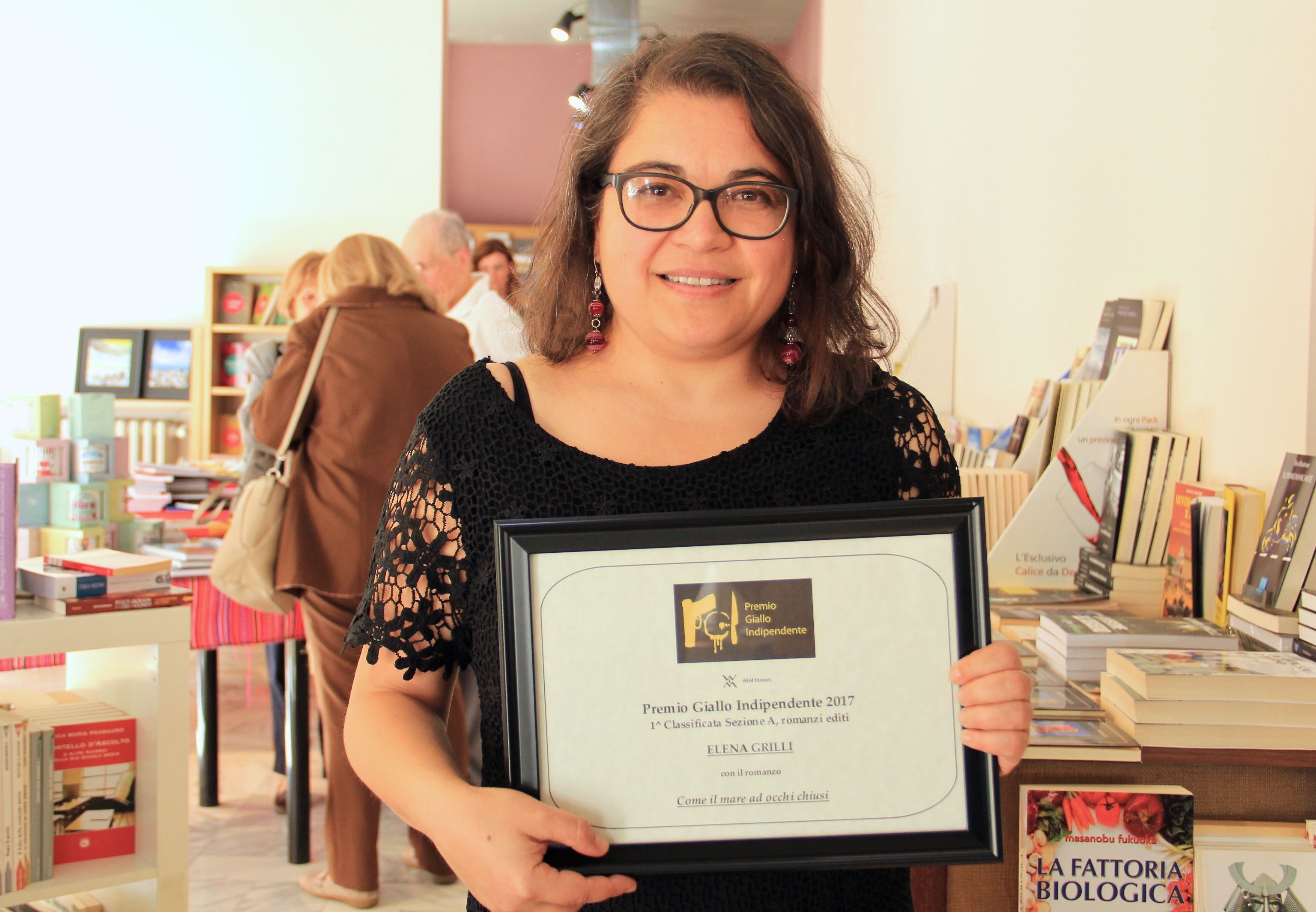 Foto vincitrice Sezione A romanzi editi Premio Giallo Indipendente 2017